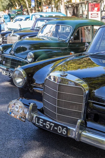 Lisbon, Portekiz - 24 Eylül 2017: Reto otomobil sokak o