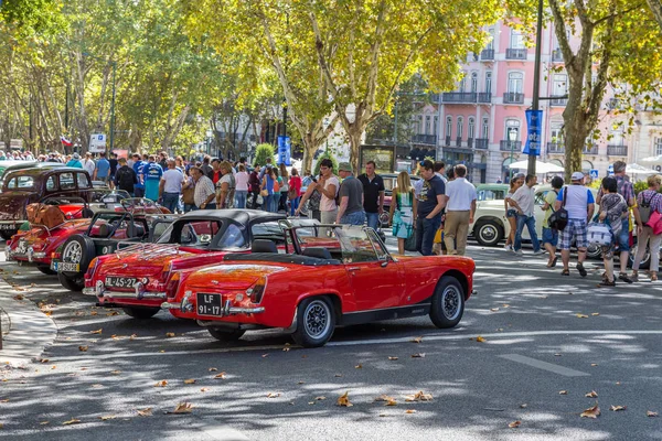 Lisbon, Portekiz - 24 Eylül 2017: Reto otomobil sokak o