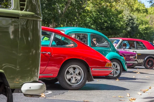 Lisbon, Portekiz - 24 Eylül 2017: Reto otomobil sokak o