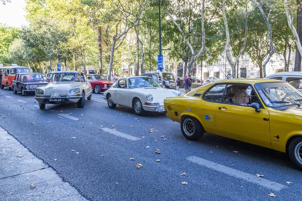 Лиссабон, Португалия - 24 сентября 2017 года: Автошоу Reto на улице o — стоковое фото