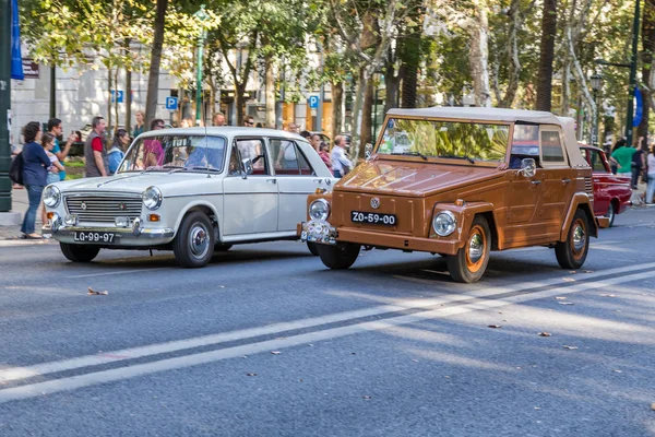 Lisbon, Portugal - september 24, 2017: Reto car show on street o — Stock Photo, Image