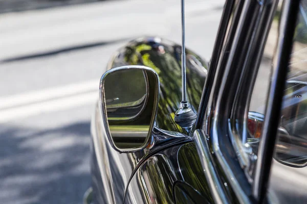 Détails du salon de la voiture sur la rue de la ville — Photo