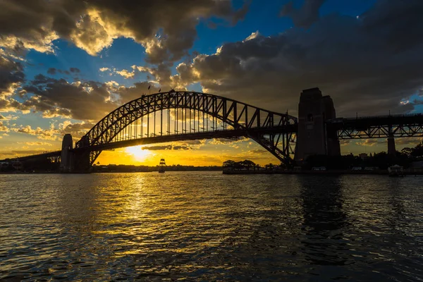 Port de Sydney au coucher du soleil vue de Milsons Point dans le nord de Sydney Australie — Photo