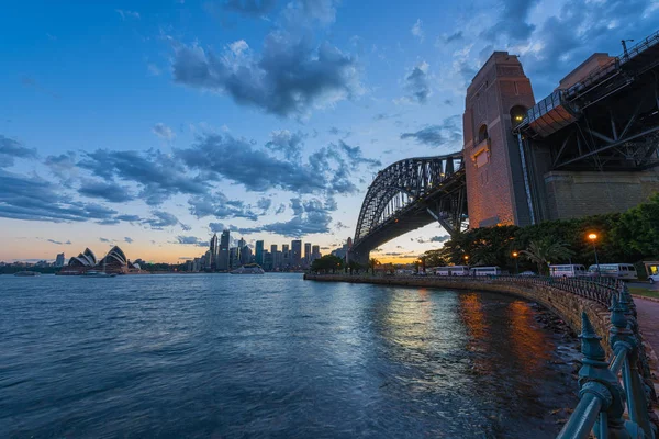Sydney Harbour saat matahari terbenam dilihat dari Milsons Point di North Sydney Australia — Stok Foto