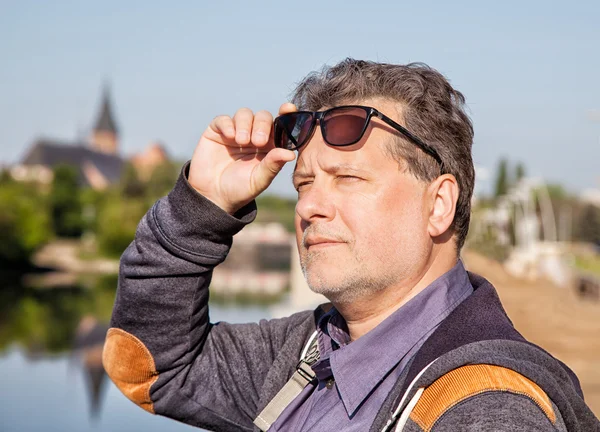 Retrato de anciano con gafas — Foto de Stock