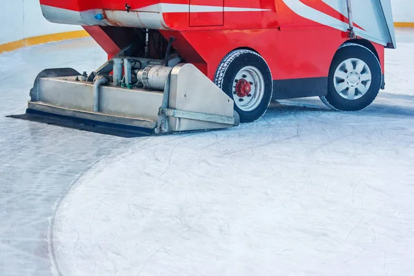 Spezielle maschinell eingeebnete Eisbahn — Stockfoto