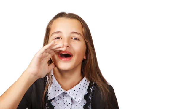 Adolescente chica es llamando con una palma a su boca — Foto de Stock