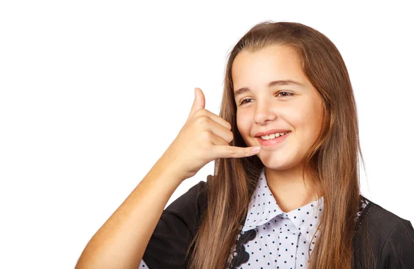 Menina adolescente mostra gesto telefone — Fotografia de Stock