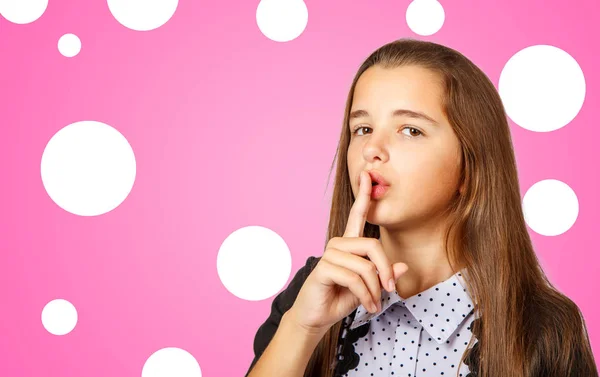 Adolescente chica gestos en silencio —  Fotos de Stock