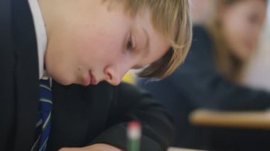 çalışma masaları öğrencilerin