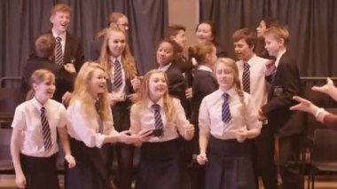 öğretmen ve öğrenciler için bir selfie poz