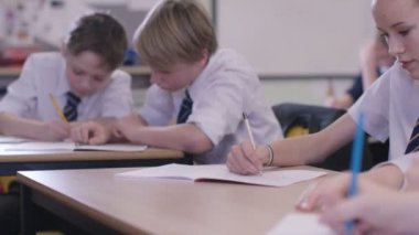 çalışma masaları öğrencilerin