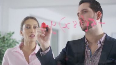 iş adamı ve beyin fırtınası fikirlerini için kadın
