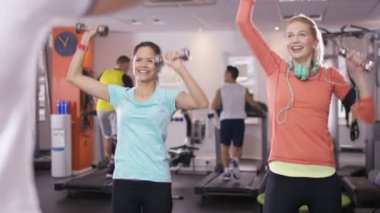  kişisel antrenör ile çalışma dışarı arkadaş