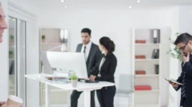 İş Adamları Tokalaşıyor