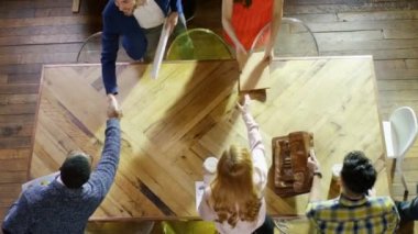  Yaratıcı iş takım bir toplantıda