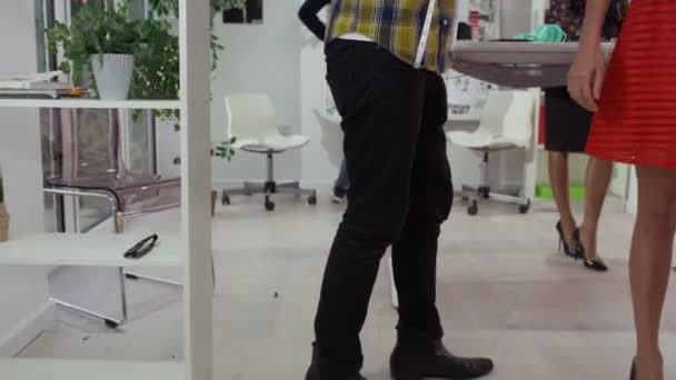 équipe de conception de mode au travail 