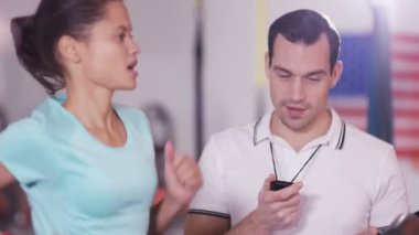  Kişisel eğitmen ile eğitim kadın