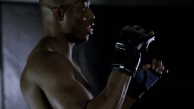 Mma savaşçı ile ortak eğitim 