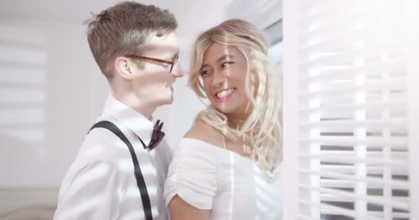 Man and gay partner getting ready for wedding — Αρχείο Βίντεο