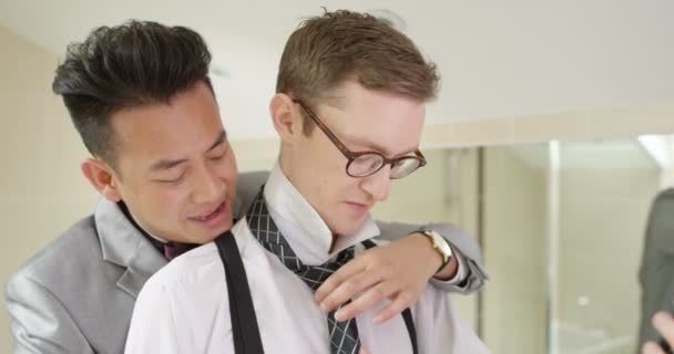 Gay couple getting ready for wedding — Αρχείο Βίντεο