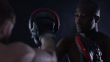 Mma savaşçı ile ortak eğitim