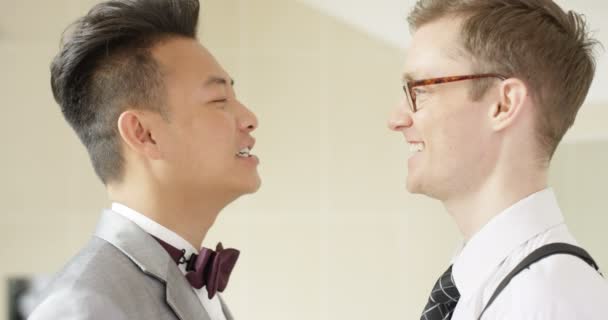 Gay couple getting ready for wedding — Αρχείο Βίντεο