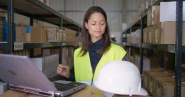 dizüstü bilgisayarda çalışan Yöneticisi