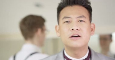  gay çift düğün için hazırlanıyor