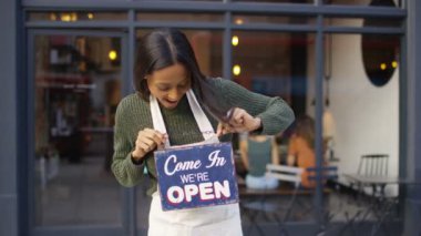 Kafe sahibi bir sig kadar tutar
