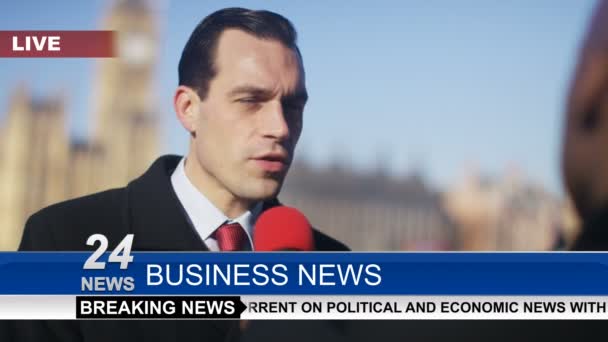 Politician giving live interview to reporter — Stock Video