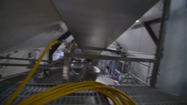 Ekipman kontrol işçi