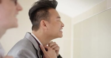  gay çift düğün için hazırlanıyor