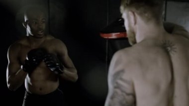 Mma savaşçı ile ortak eğitim 