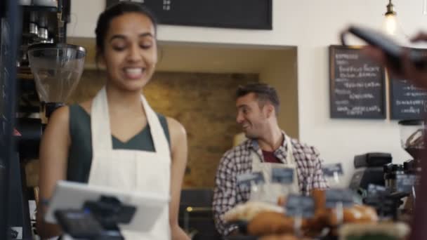 Müşteri salonu olarak hizmet veren alt — Stok video