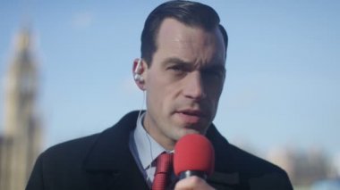 Haber muhabiri görüşme kişi