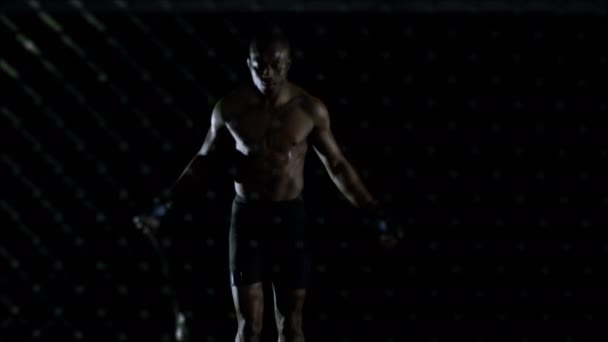 Μαχητής MMA προπόνηση με σχοινάκι — Αρχείο Βίντεο