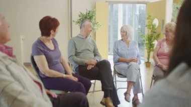  grup terapi seansı insanlarda 