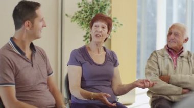  grup terapi seansı insanlarda 