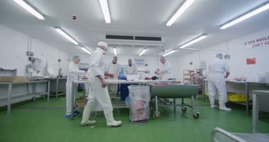 Kasaplar et fabrikasında çalışmaya