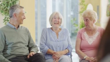 grup terapi seansı insanlarda