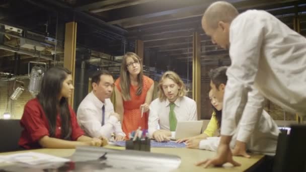 équipe d'affaires en réunion de planification 