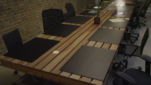 Interieur van lege creatief bureau — Stockvideo