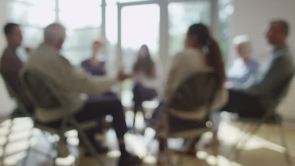 Menschen reden über Probleme — Stockvideo