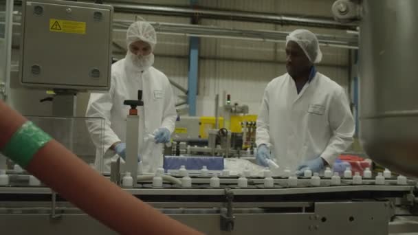 Pharmaceutical manufacturing facility factory — Stock Video