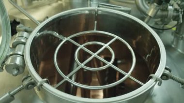 İlaç fabrikası makinaları