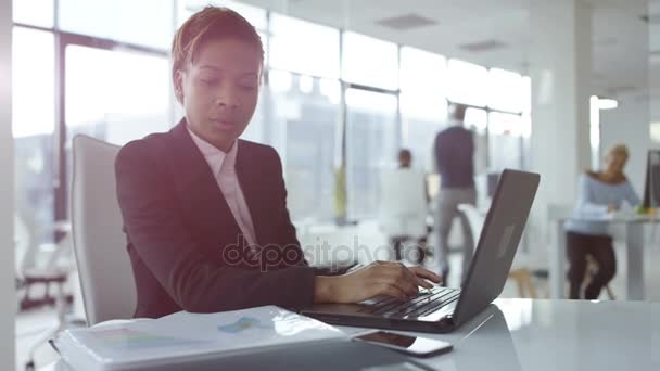 Financial Businesswoman Working Her Desk Looking Paperwork Charts Graphs — Stock Video