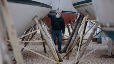 yenilenmiş veya yeni inşa edilmiş tekneler kontrol tersane 4k marangoz.