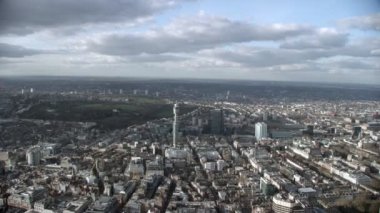 Londra Şubat 2017 - geniş açı aynı zamanda daha önce Post Office Tower ve Londra Telekom Kulesi bilinen B T kule havadan görünümü