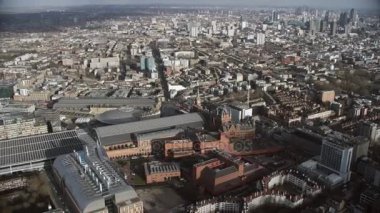 4 k hava panoramik Londra'nın ünlü St Pancras Tren İstasyonu ve çevresi üzerinde
